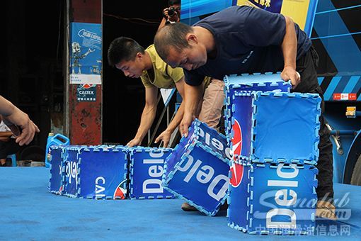 2014年雪佛龙-德乐卡车全国巡展走进四川广安