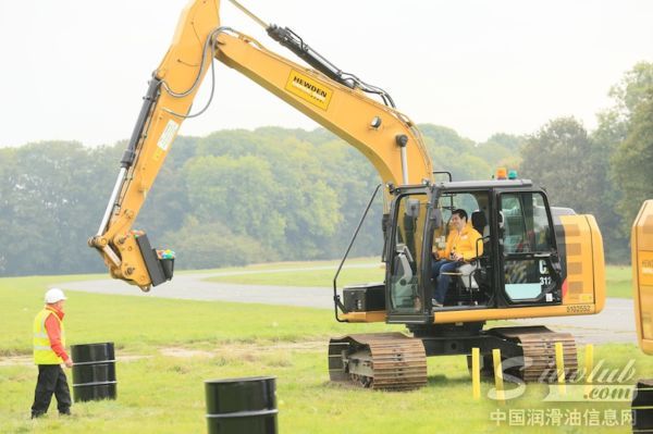 壳牌劲霸重载驾驶挑战赛现场