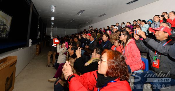 中国石化带“特殊观众”看火箭发射圆航天梦