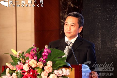 中国石油润滑油公司市场开发处处长赵坚东