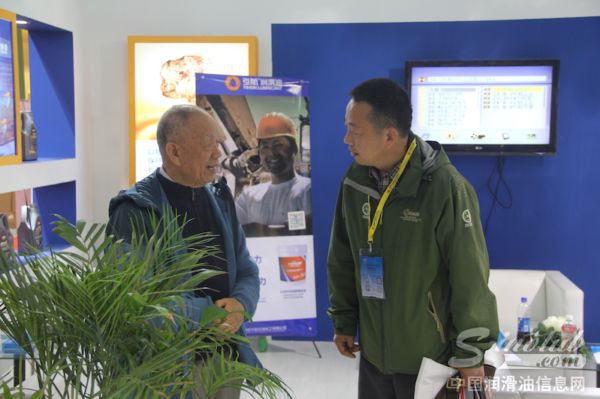 引航盛装参展上海2014全国汽车配件交易会 