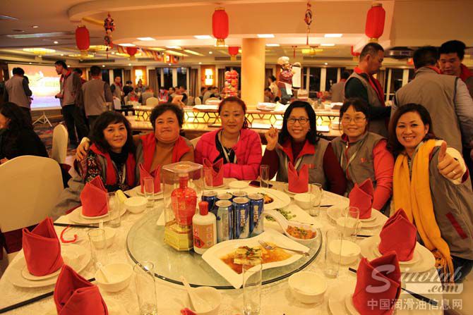 图4：中华娘子军齐聚一堂