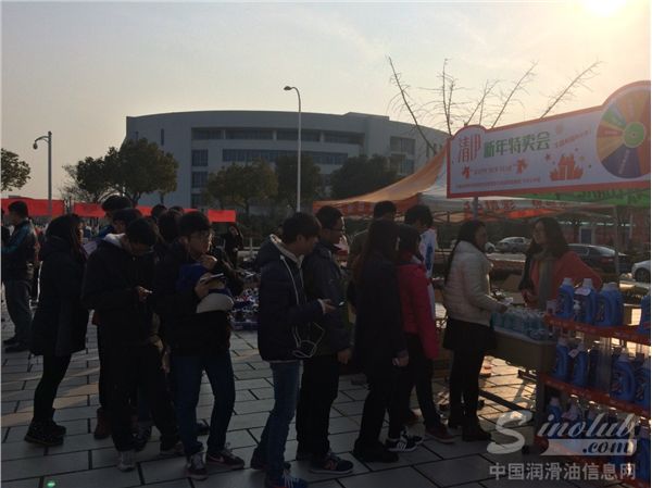 南京高校学生热捧3E清伊洗衣液