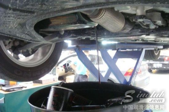 废机油损害发动机?