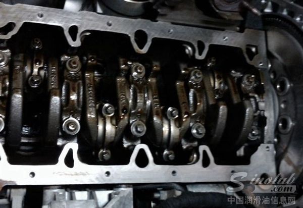 废机油损害发动机?