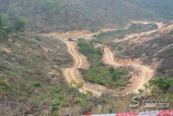 佩特龙润滑油携手越野e族惠东分队