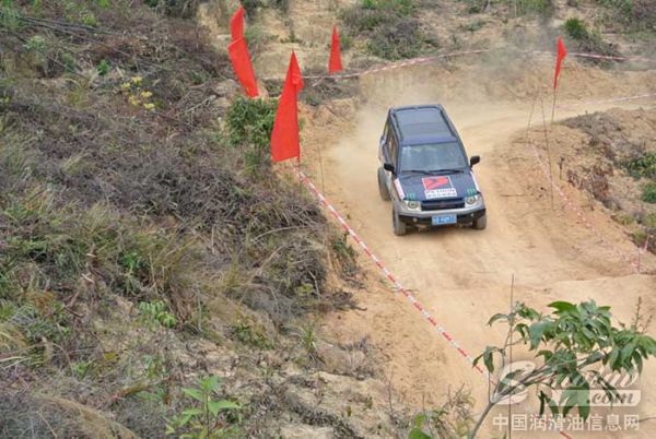 佩特龙润滑油携手越野e族惠东分队