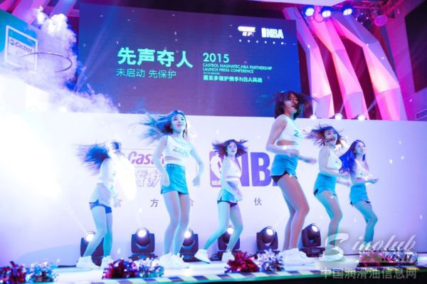 篮球宝贝热舞开场