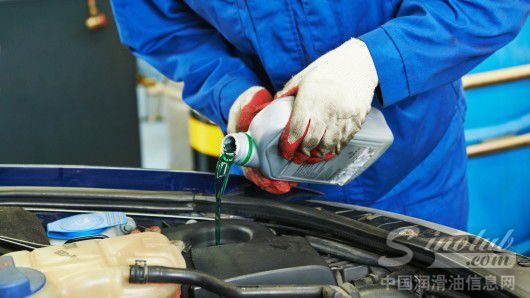 食品添加剂成分制成新型安全无毒高效汽车防冻液