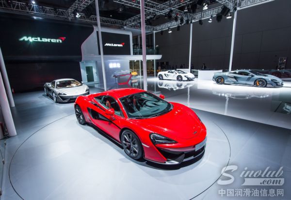 美孚1号携手迈凯伦亮相上海车展