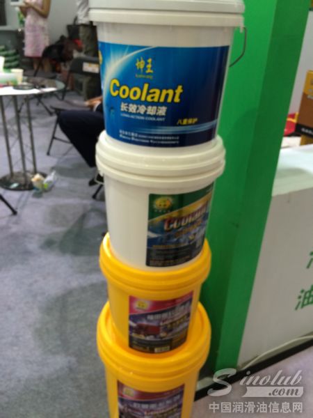 2015武汉全国汽配会展台风采:中坤石油