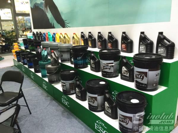 2015武汉全国汽配会展台风采：力牌润滑油