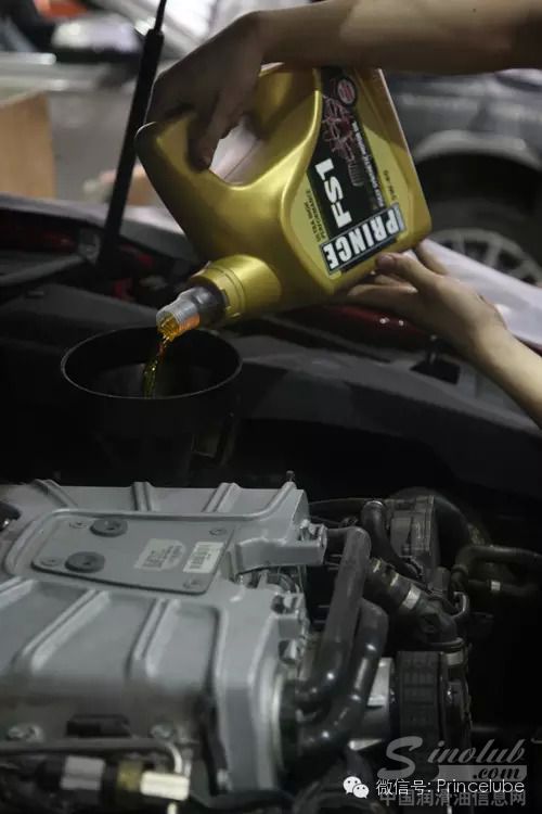 彼凌驰、锦威携手清华，体验“人、车、生活”追求