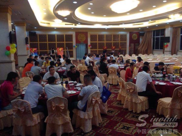 金雪驰润滑油泉州新品推介会火力全开！