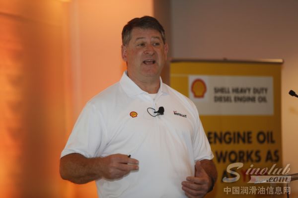 Dan Arcy在介绍北美市场即将上市的新技术PC-11标准