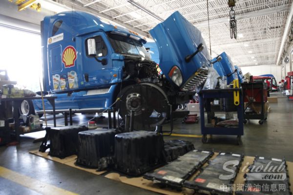 引擎拆解测试现场