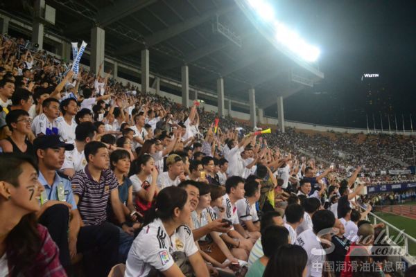 CEPSA赛倍飒润滑油携中国经销商一起欢庆皇马3:0大获全胜