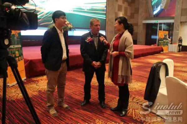 维姆总监接受徐州当地电视台的专访